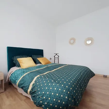 L'escapade Carvinoise, Parking, Jardin, Au Calme Hébergement de vacances Carvin