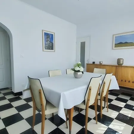 L'escapade Carvinoise, Parking, Jardin, Au Calme Hébergement de vacances