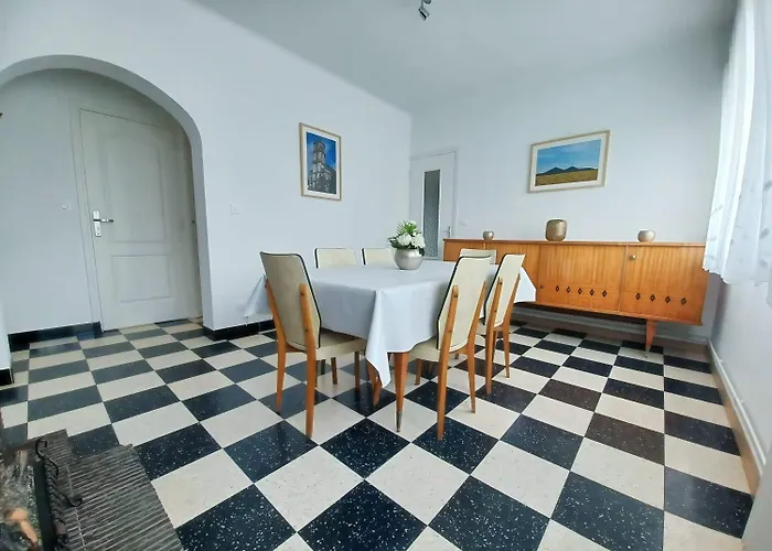 Hébergement de vacances L'escapade Carvinoise, Parking, Jardin, Au Calme